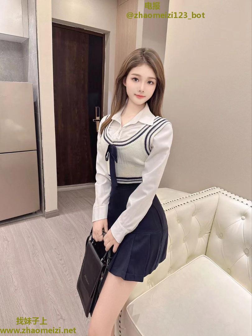 鲍肥穴紧汁多制服角色扮演