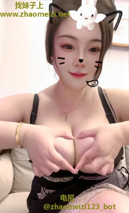 巨乳小坦克泡泡
