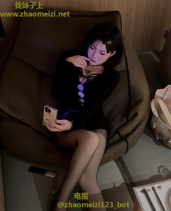 浦东年轻美乳嫩妹
