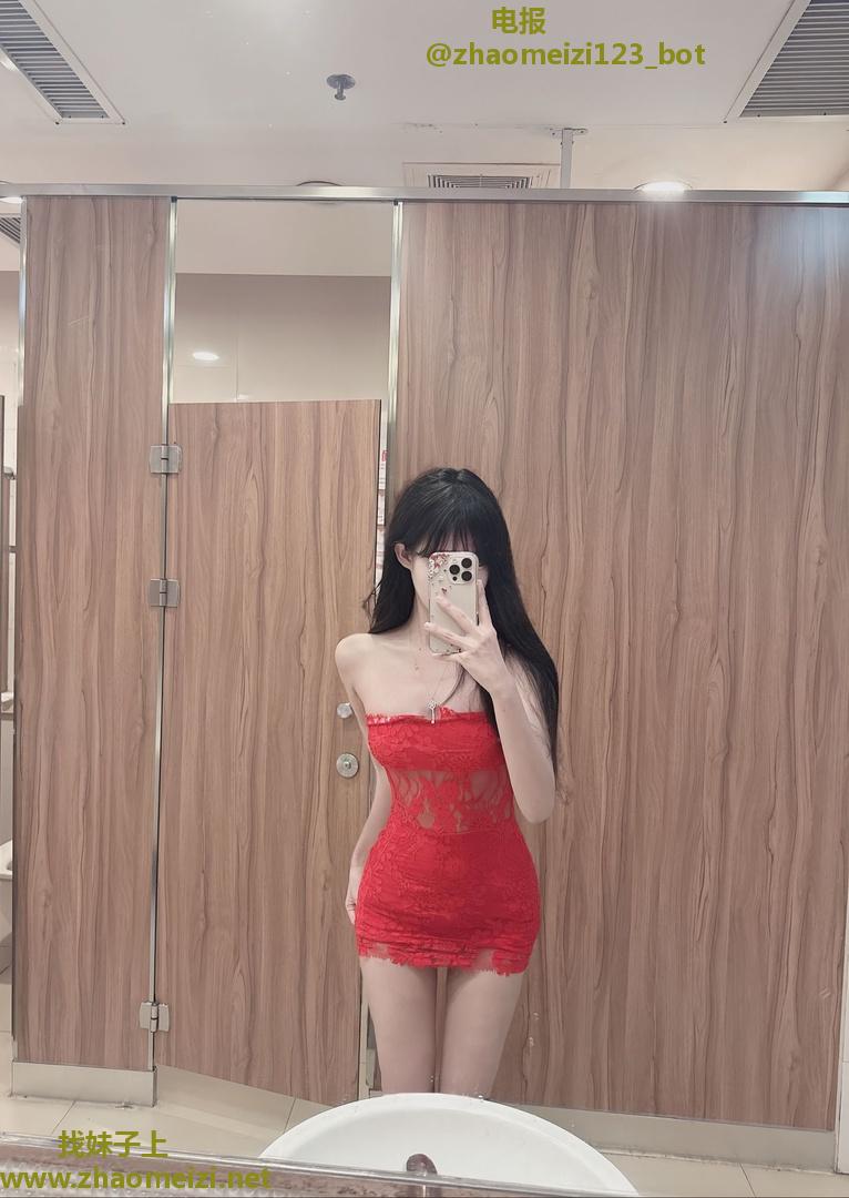 宜宾刚毕业小妖精逼紧多汁