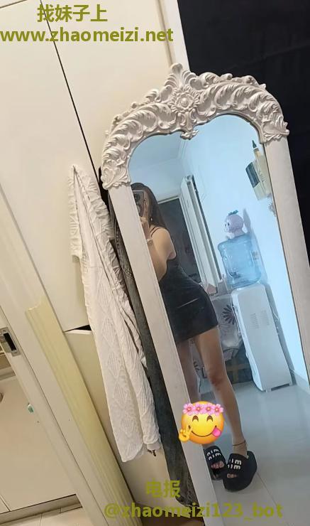 肤白水润丰满小少妇