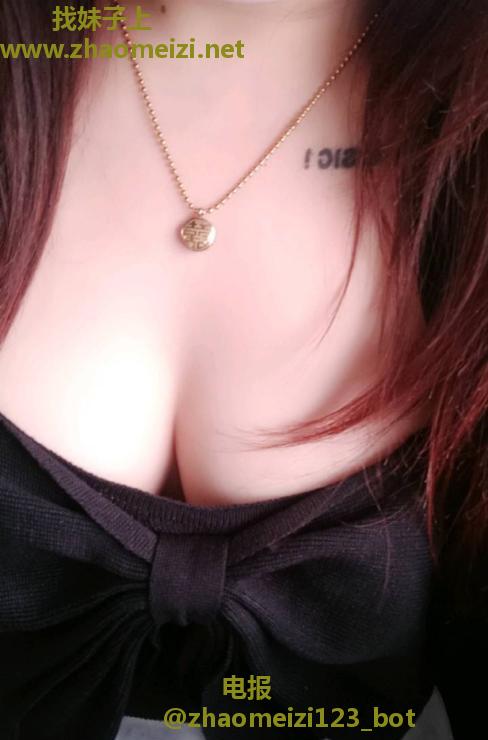 肤白水润丰满小少妇