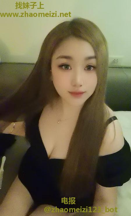 白云大胸妹开心