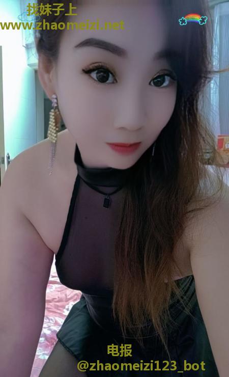 越秀轻熟黑丝少妇