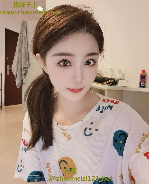徐汇性感大胸颜值老师
