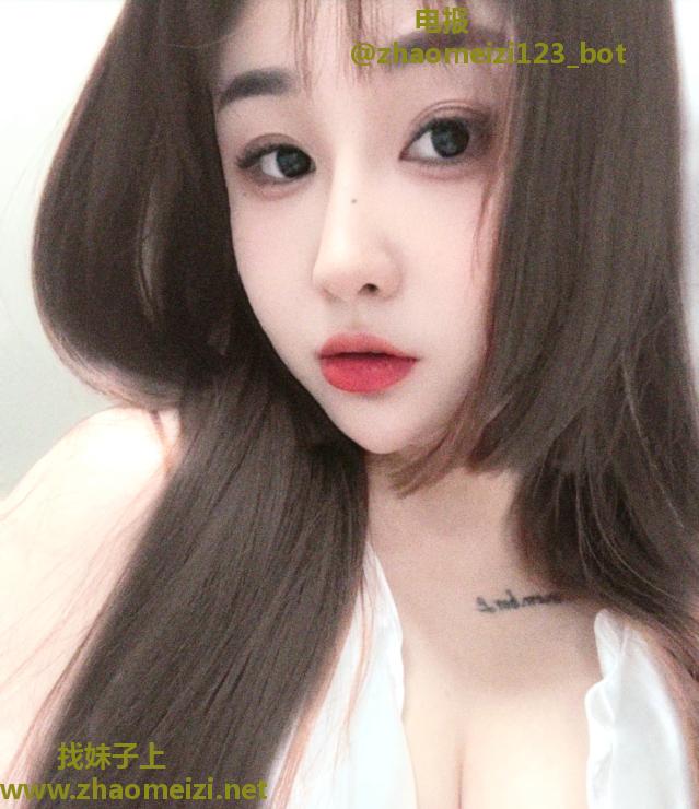 翘臀美腿小骚B