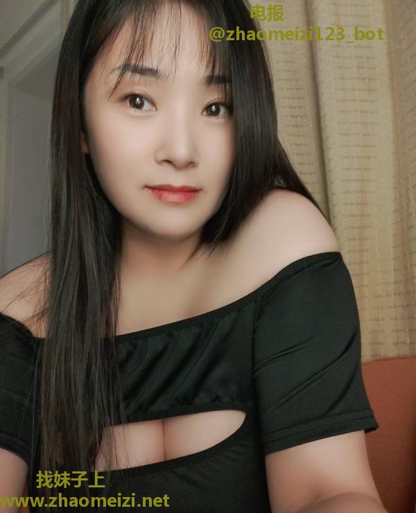 乳交大奶小嫂子