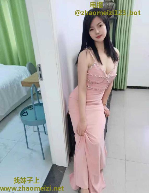 女友系美依依