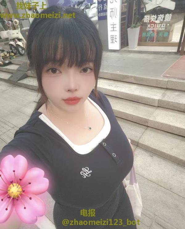 五和地铁站BBW水妹