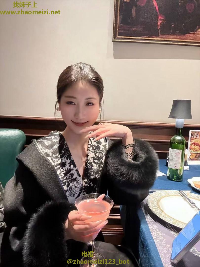 附近闷骚人妻