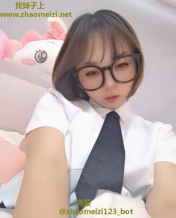 萝莉小妹