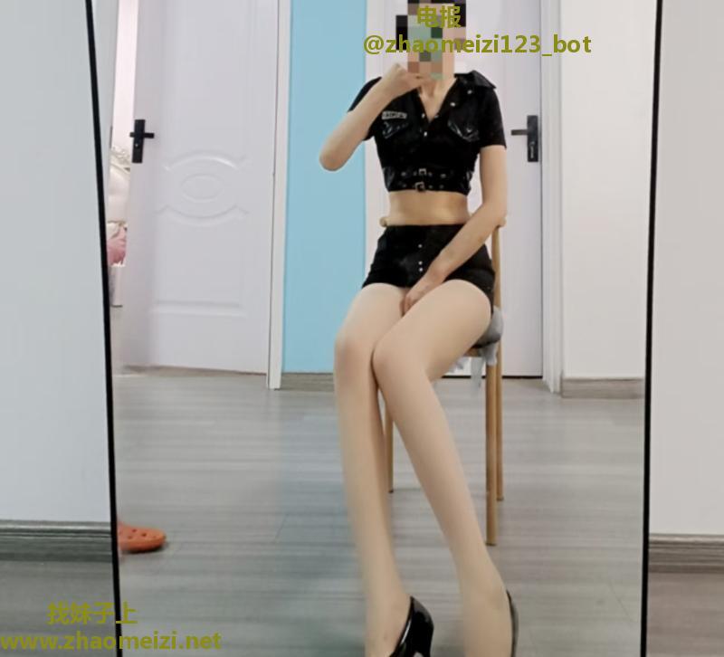 瑶海个人丝足大长腿