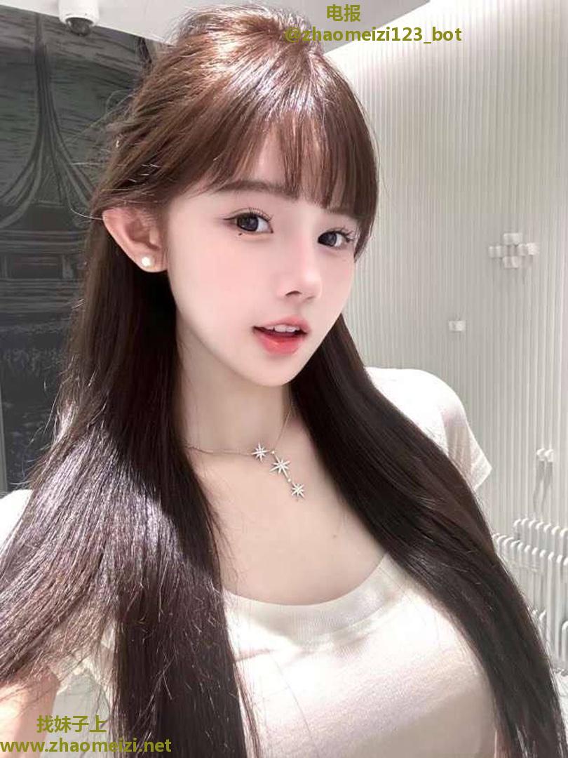 身材火辣诱人姐姐