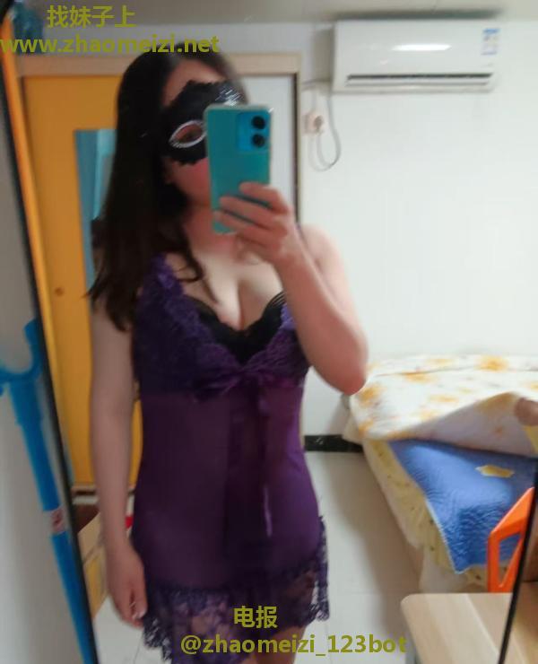 制服诱惑骚小静