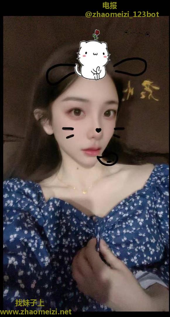 敏感多汁酒店前台