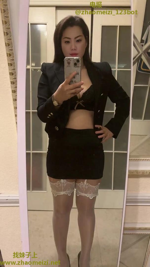 南昌翘臀大波美少妇