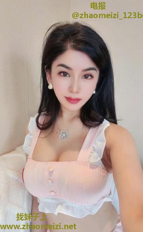 性感美乳小少妇