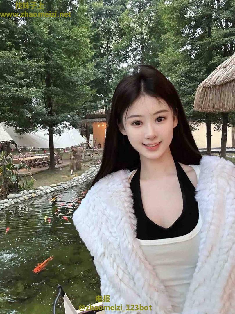 性感白嫩瑜伽私教