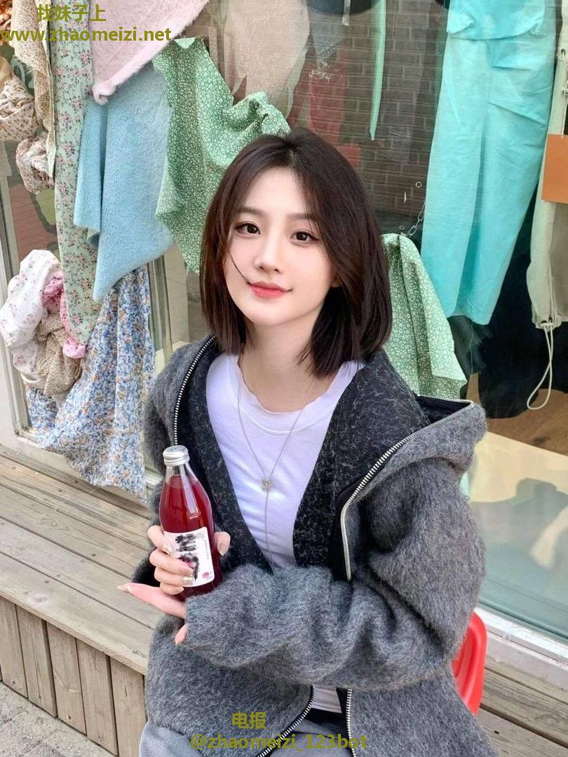 美丽动人小姐姐