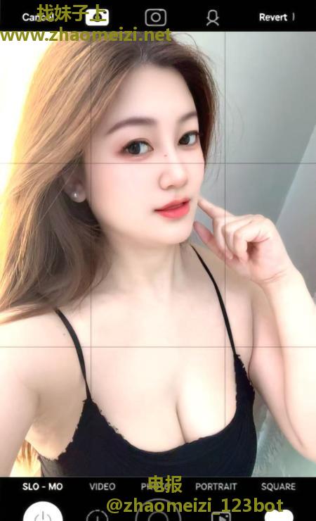淫荡口爆大波女神
