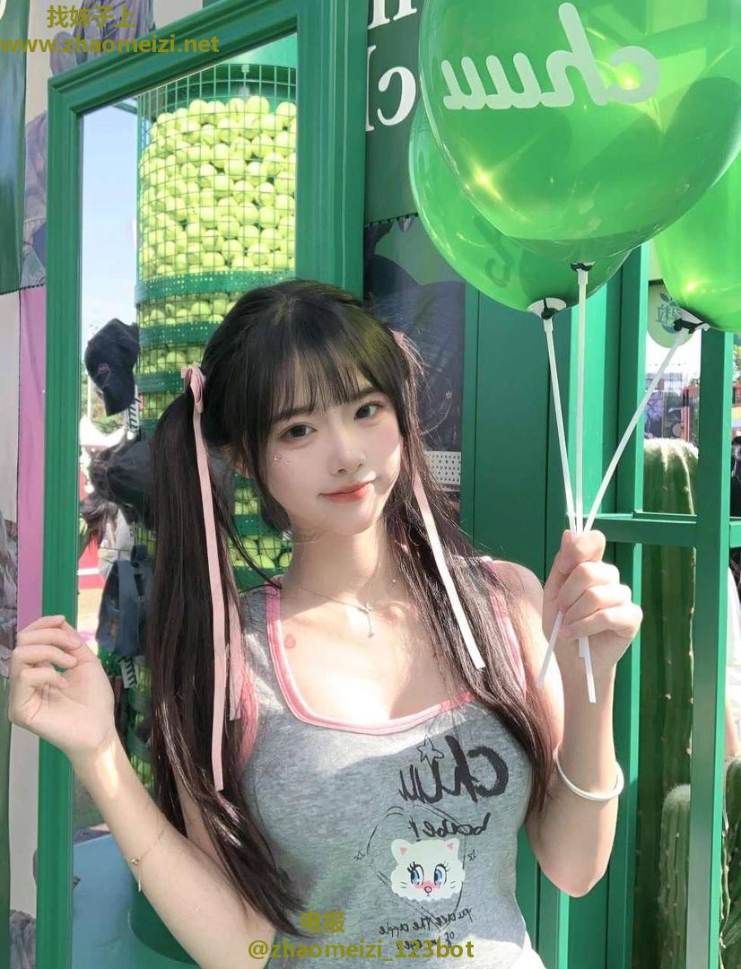 清纯反差可爱小妹