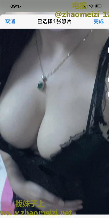 滨海大胸小姐姐