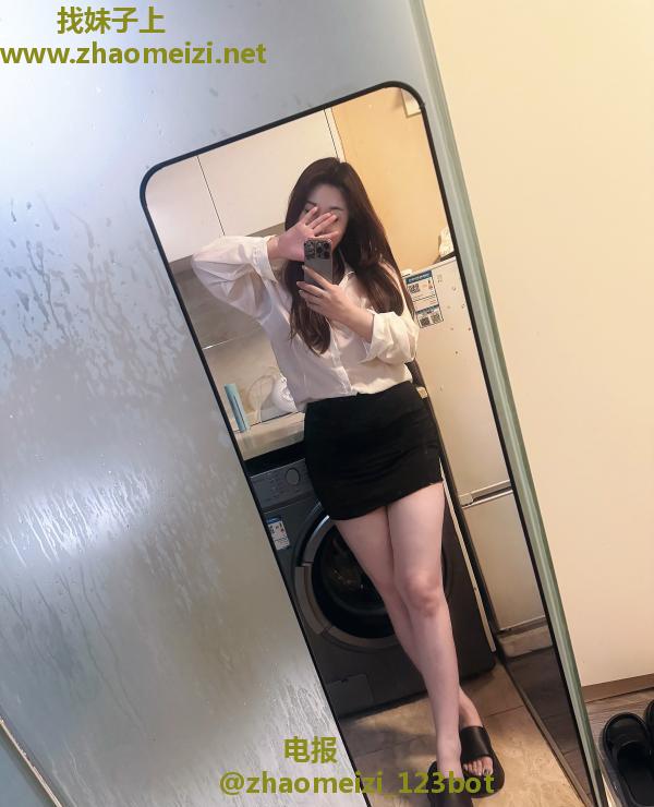 肉感肥臀小骚b