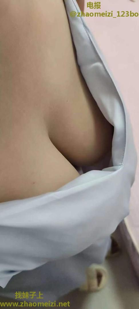 大奶白虎少妇，佛系，