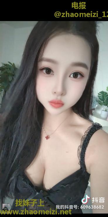 西乡翘臀大胸泡泡
