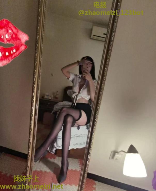 身材苗条腿长老师