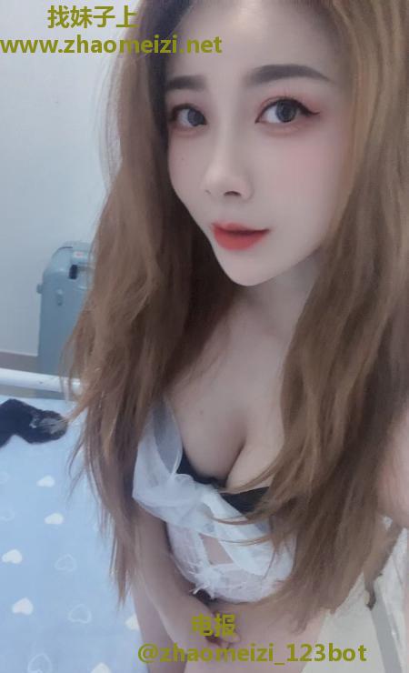 黄埔翘腚优优
