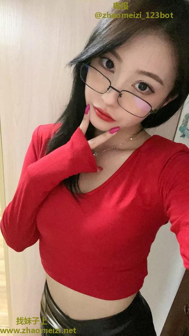 佛山大奶丝袜妹子服务