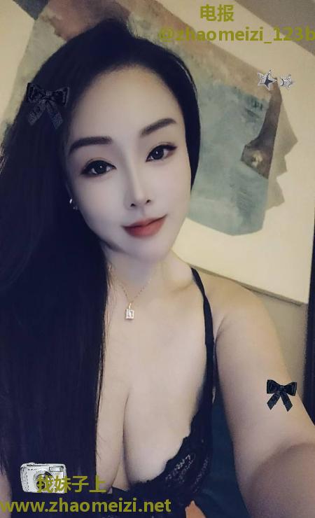 风骚性感翘臀姐姐
