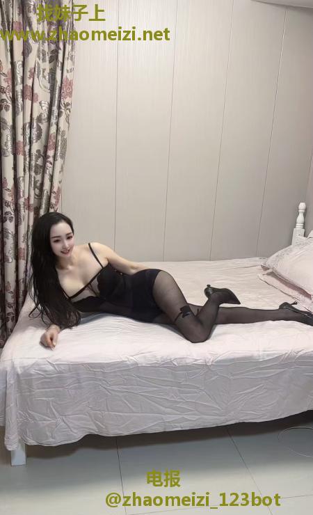 大战蟒蛇骚妇