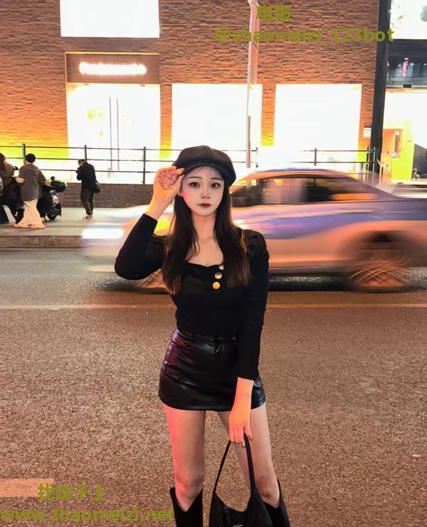 洪山深喉大胸妹