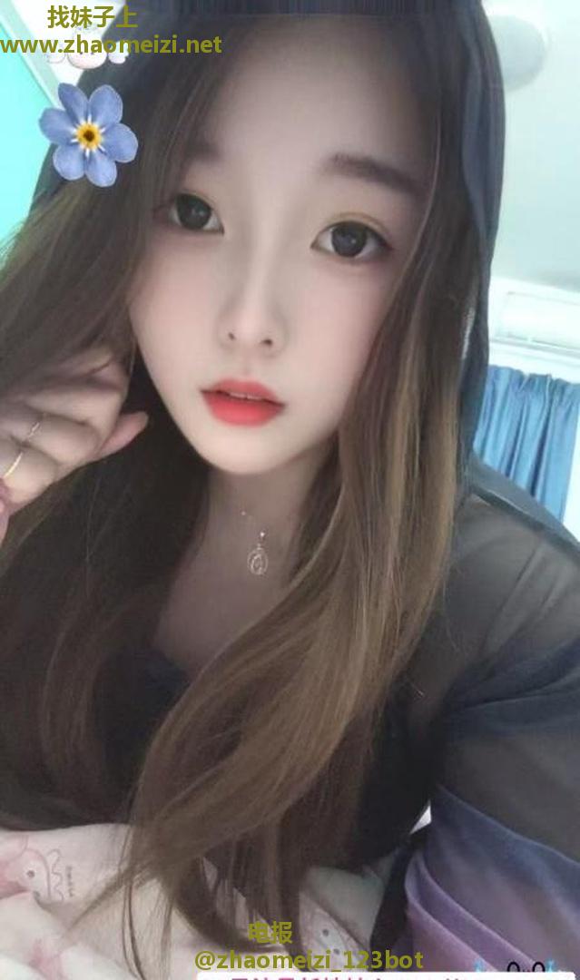 丰满雪白嫩妹   