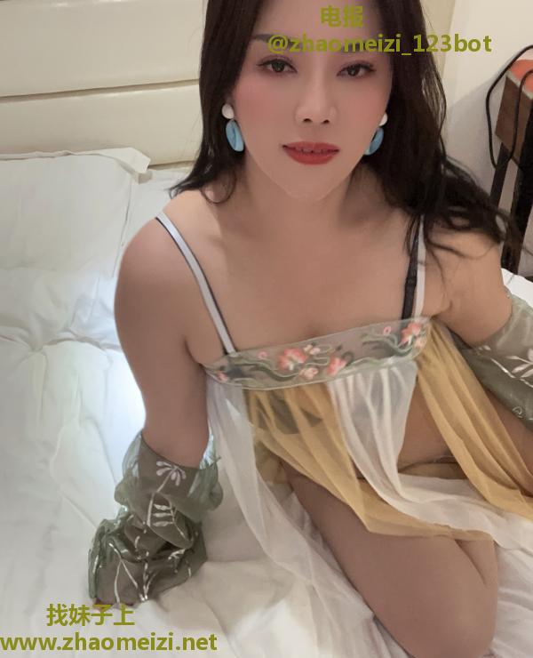 古风装少妇