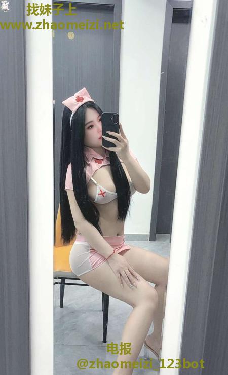 大奶大屁股骚妇