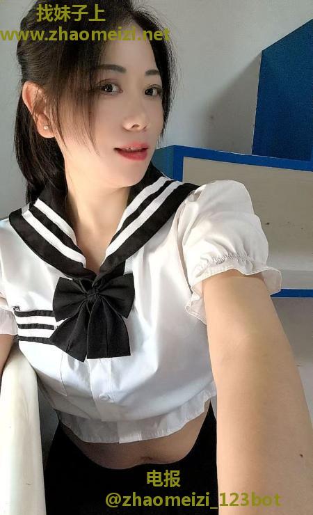 黑丝风骚熟女