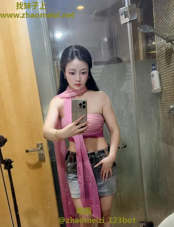 柒柒诱人大奶旗袍