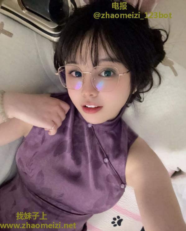 二刷大胸气质美女