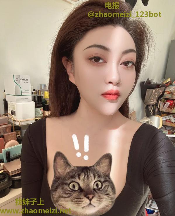 巨乳李大包子
