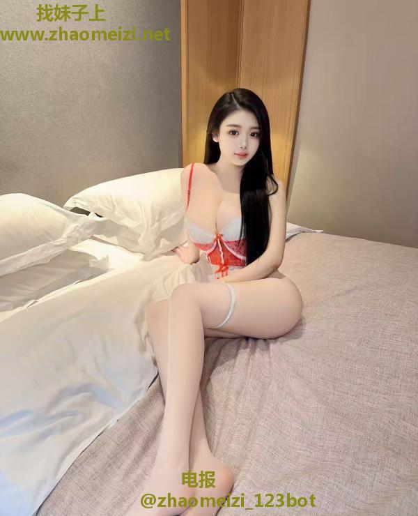 爆款巨乳美女年龄小