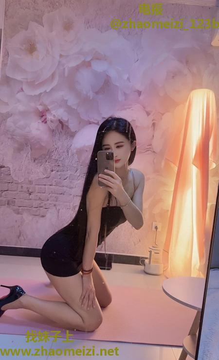 服务系高挑妹子雪梨
