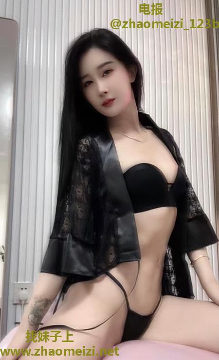 服务系高挑妹子雪梨