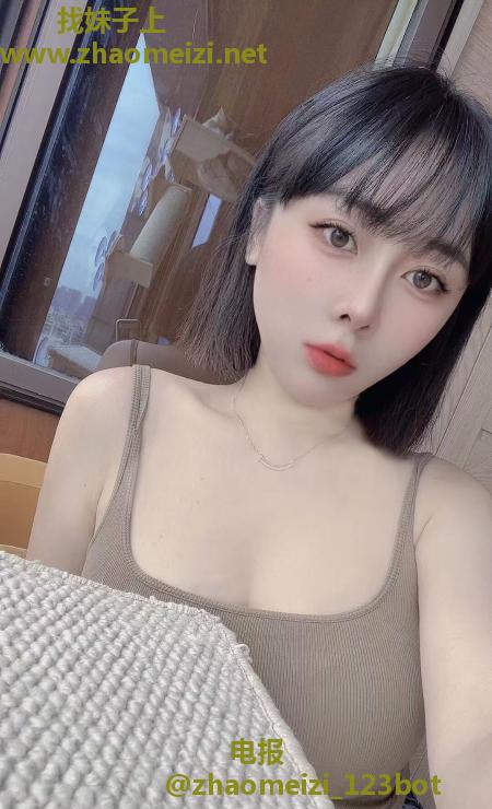 短发御姐艾琳