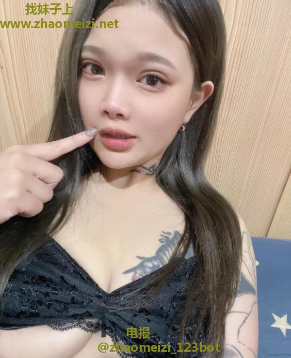 纹身御姐莉莉