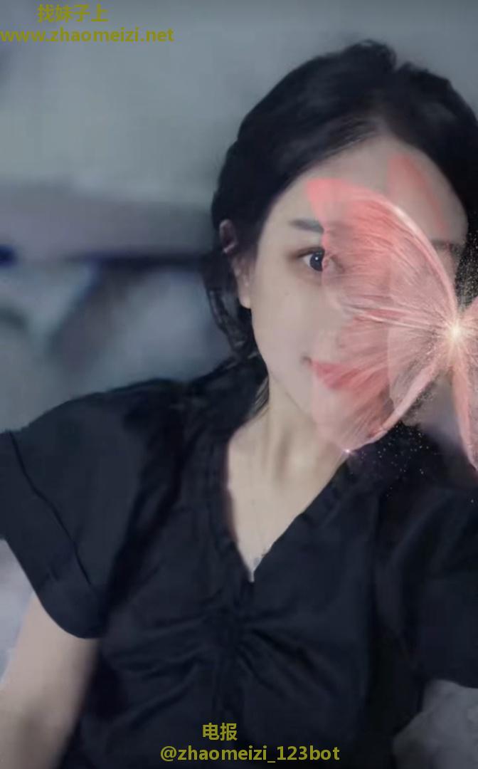 东北少妇 明媚