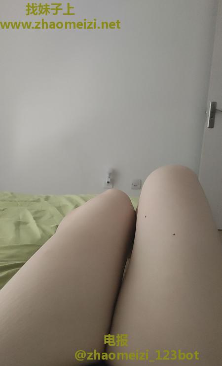 个人温柔美女