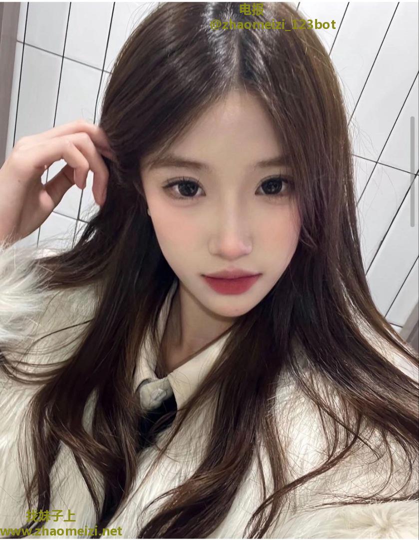 刚毕业纯情白虎女高